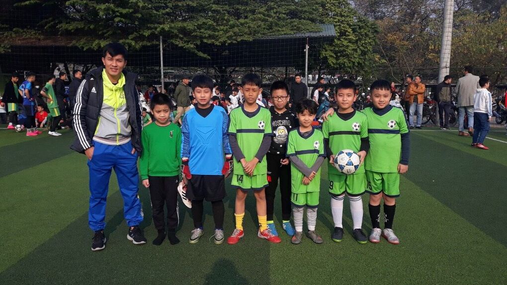 Trận thắng thứ hai liên tiếp của đội tuyển bóng đá trường Tiểu học Kim Đồng