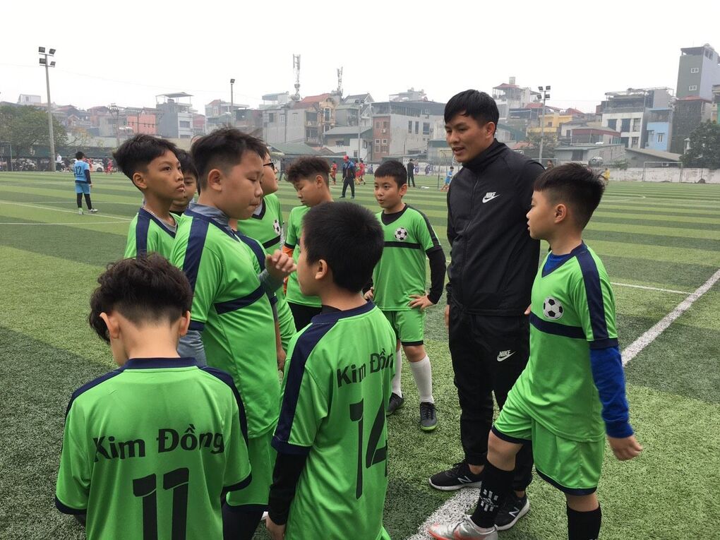 Đội tuyển bóng đá Tiểu học Kim Đồng dẫn đầu bảng B,  tự tin bước vào tứ kết