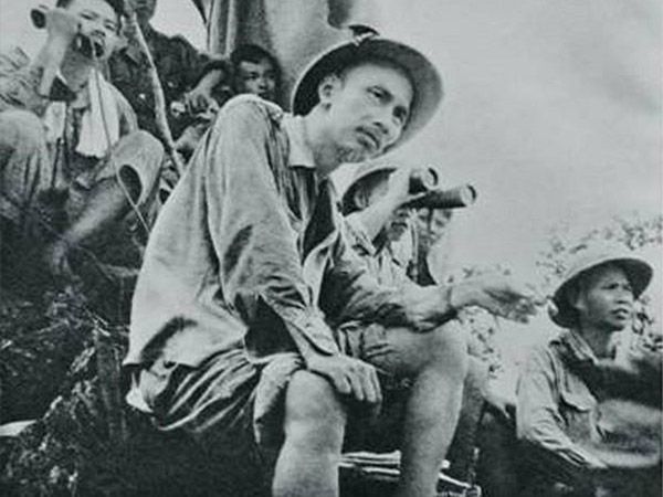 Một số câu chuyện ngắn về Bác Hồ