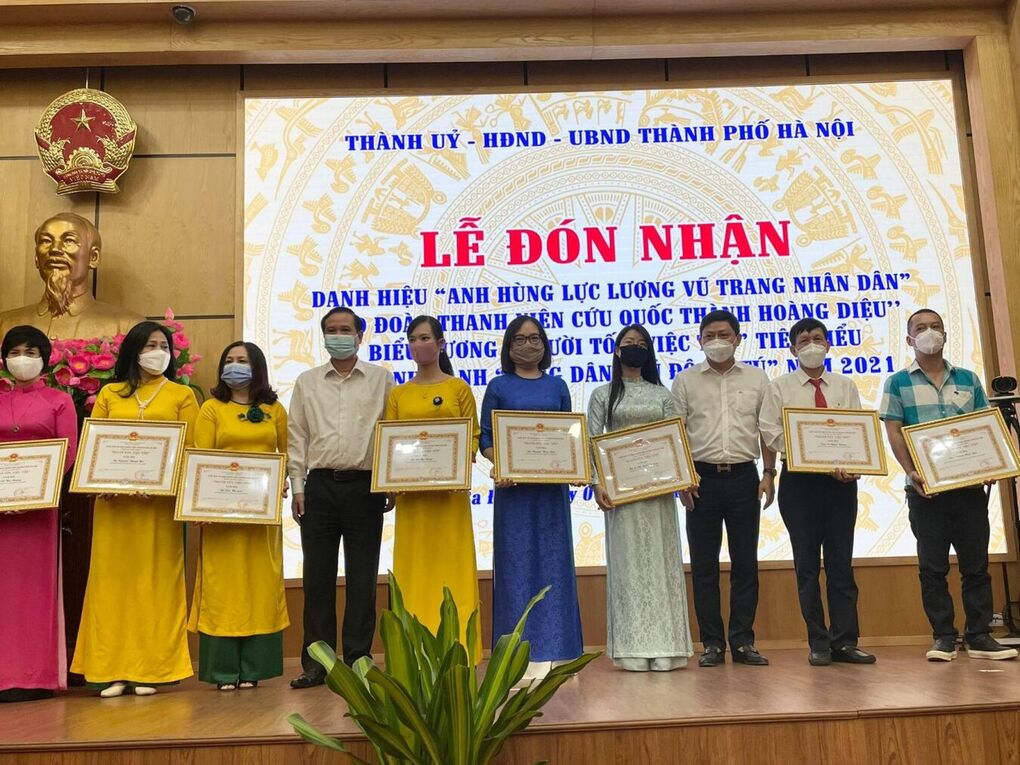 “Mỗi người tốt, mỗi việc tốt là một bông hoa đẹp, cả dân tộc ta là một rừng hoa đẹp” - Chủ tịch Hồ Chí Minh