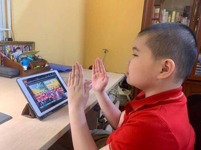 Bộ GD&amp;ĐT đề nghị mở rộng băng thông, giảm giá cước cho học trực tuyến