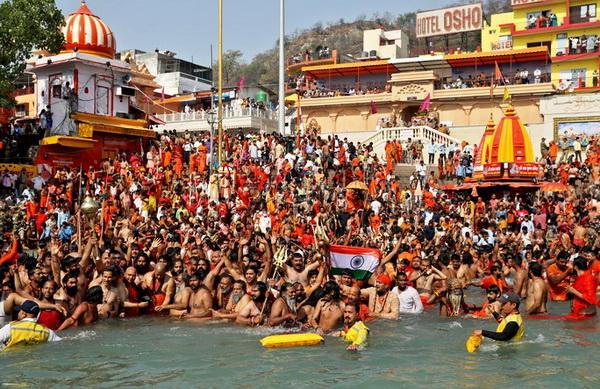 Nghỉ lễ, không tụ tập để phòng dịch COVID-19