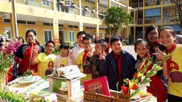 THƯ VIỆN TRƯỜNG TIỂU HỌC KIM ĐỒNG SÁNG TẠO TRONG HOẠT ĐỘNG TUYÊN TRUYỀN, GIỚI THIỆU SÁCH