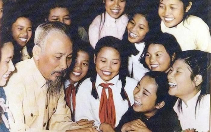 Xuân về nhớ Bác