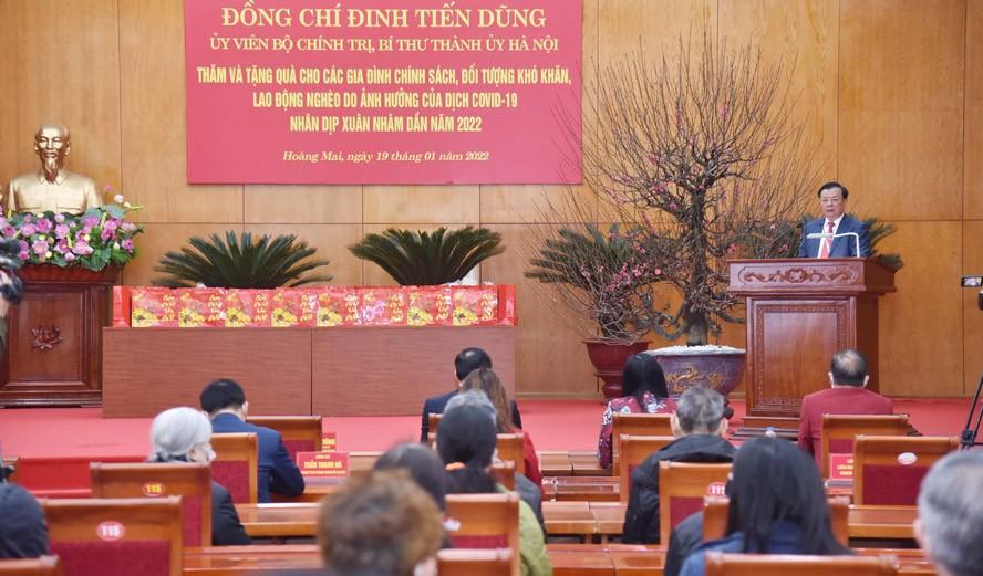 Bí thư Thành ủy Hà Nội Đinh Tiến Dũng: Thấm thía sức mạnh lòng dân trong khó khăn của đại dịch