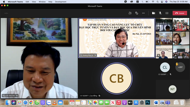 Hàng loạt giải pháp khắc phục khó khăn sau một tháng học trực tuyến