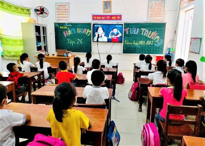 Học sinh ở địa bàn cấp độ dịch 1, 2 được đi học trực tiếp