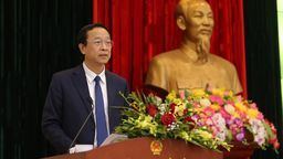 Thứ trưởng Bộ GD&amp;ĐT Phạm Ngọc Thưởng: Giải pháp tổng thể cho giá sách giáo khoa