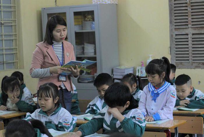 Bộ GD&amp;ĐT hướng dẫn thực hiện dạy trực tuyến cho học sinh lớp 1