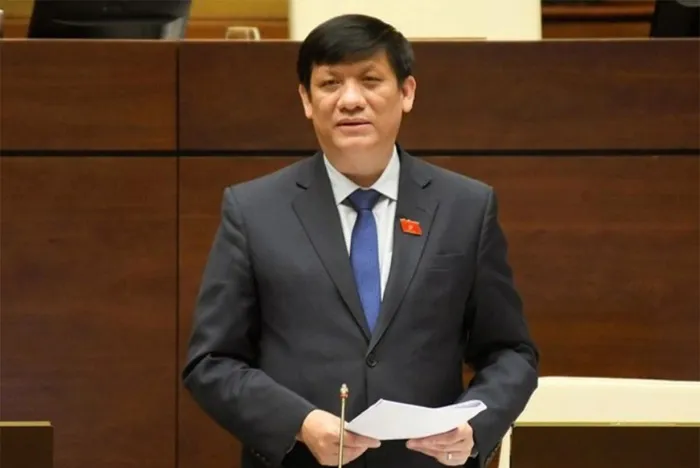 Bộ trưởng Y tế: Không chờ tiêm vaccine mới cho trẻ đến trường