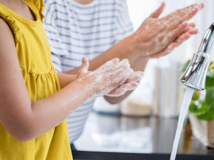 Dạy trẻ thời điểm cần rửa tay để phòng tránh lây nhiễm nCoV