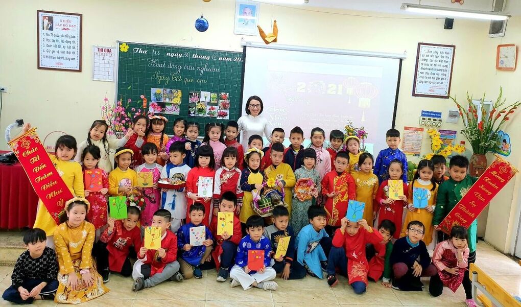 Rộn ràng 1A5 khi xuân gõ cửa