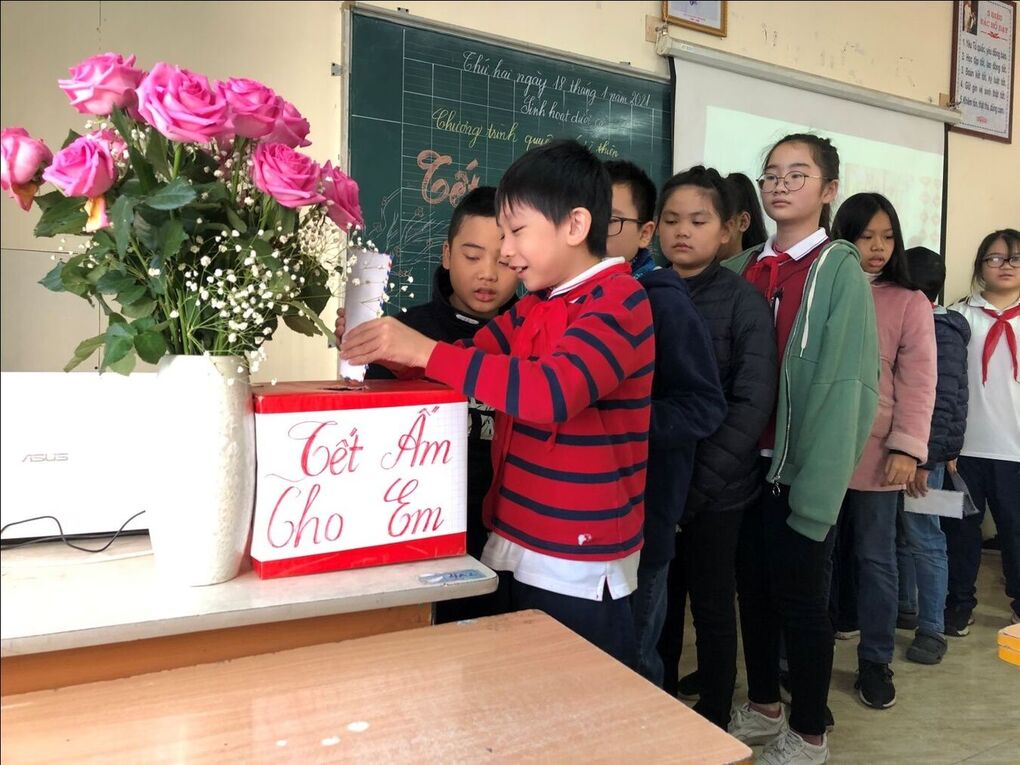 Khối 5 trường Tiểu học Kim Đồng tổng kết  Chương trình từ thiện “Tết ấm cho em”