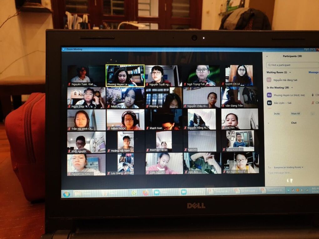 Học sinh khối 5 sôi nổi với hình thức học online trong mùa dịch