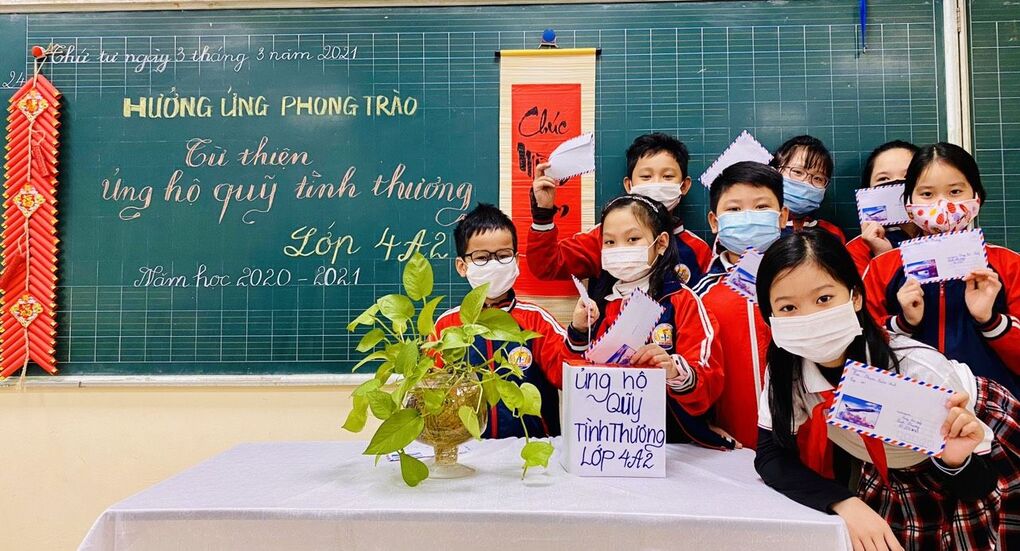 Những cánh Én mùa xuân