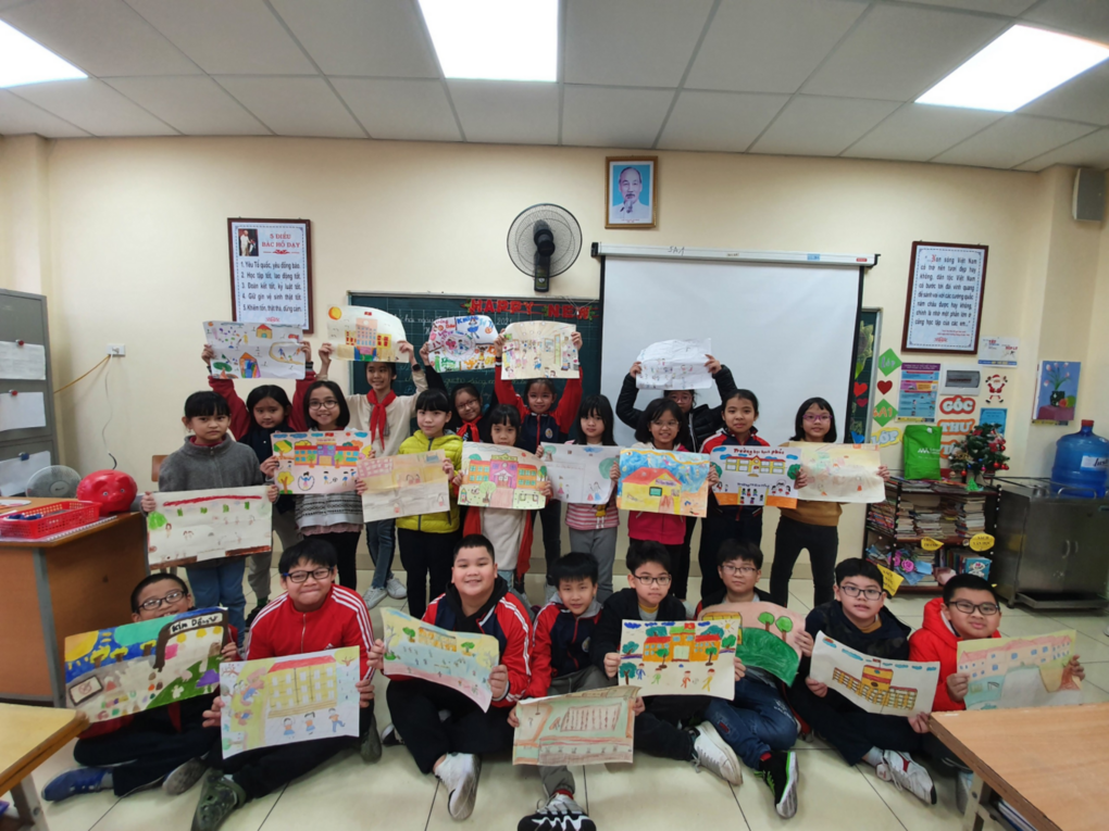 Học sinh khối 4 hưởng ứng cuộc thi vẽ tranh “Trường học hạnh phúc”
