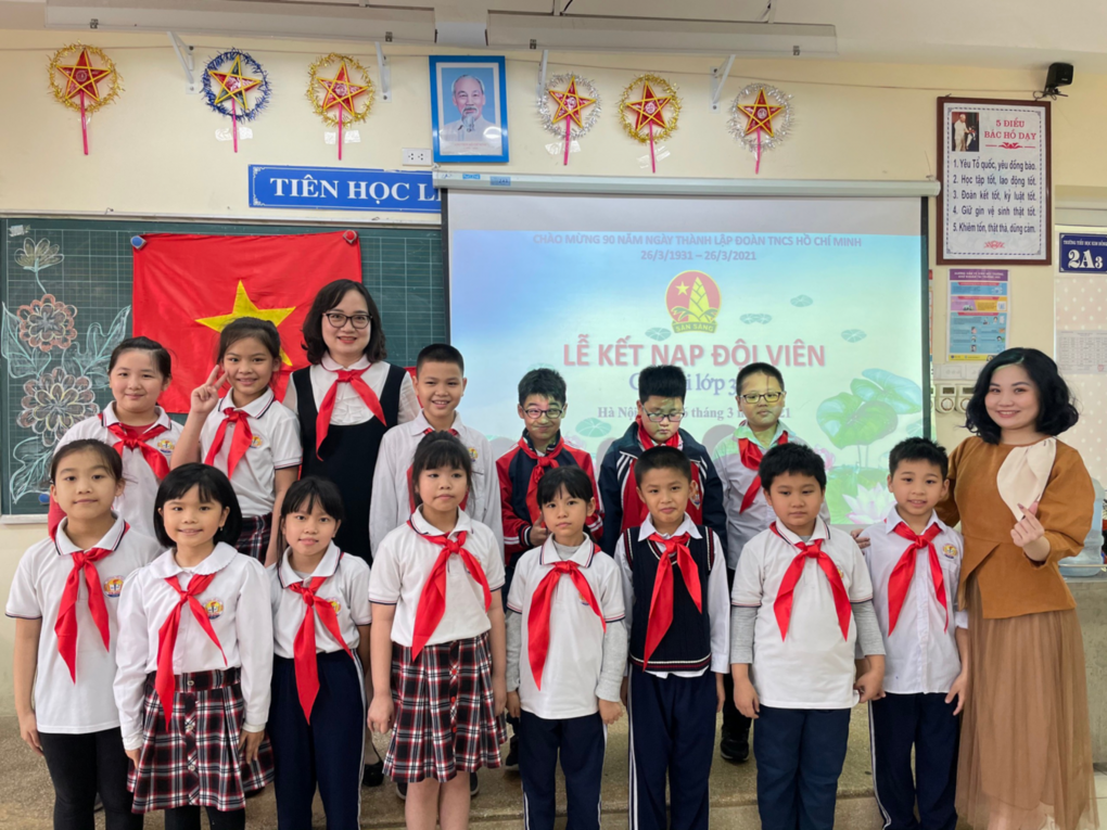 Ngày em vào Đội