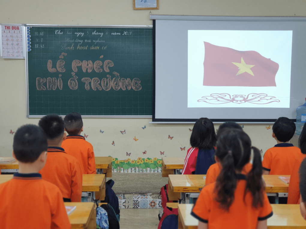 Lời chào cao hơn mâm cỗ!