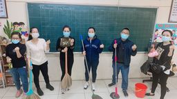 Công tác chuẩn bị đón học sinh quay lại trường của giáo viên và phụ huynh học sinh khối 2