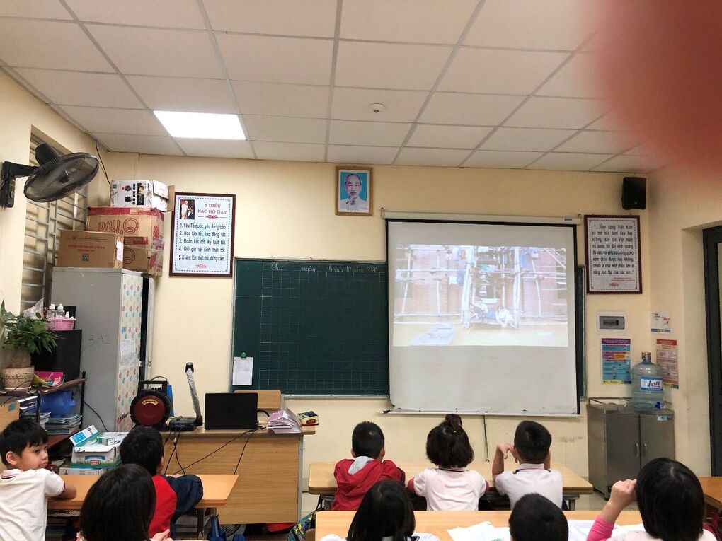 Lớp 3A2 hướng về khúc ruột miền Trung