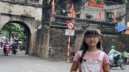 Em Vũ Bảo Trân – học sinh lớp 5A5 và nhóm học sinh khối 5 trường Tiểu học Kim Đồng đạt giải Ba cuộc thi sáng tác video, clip với chủ đề “Hà Nội trong trái tim em”