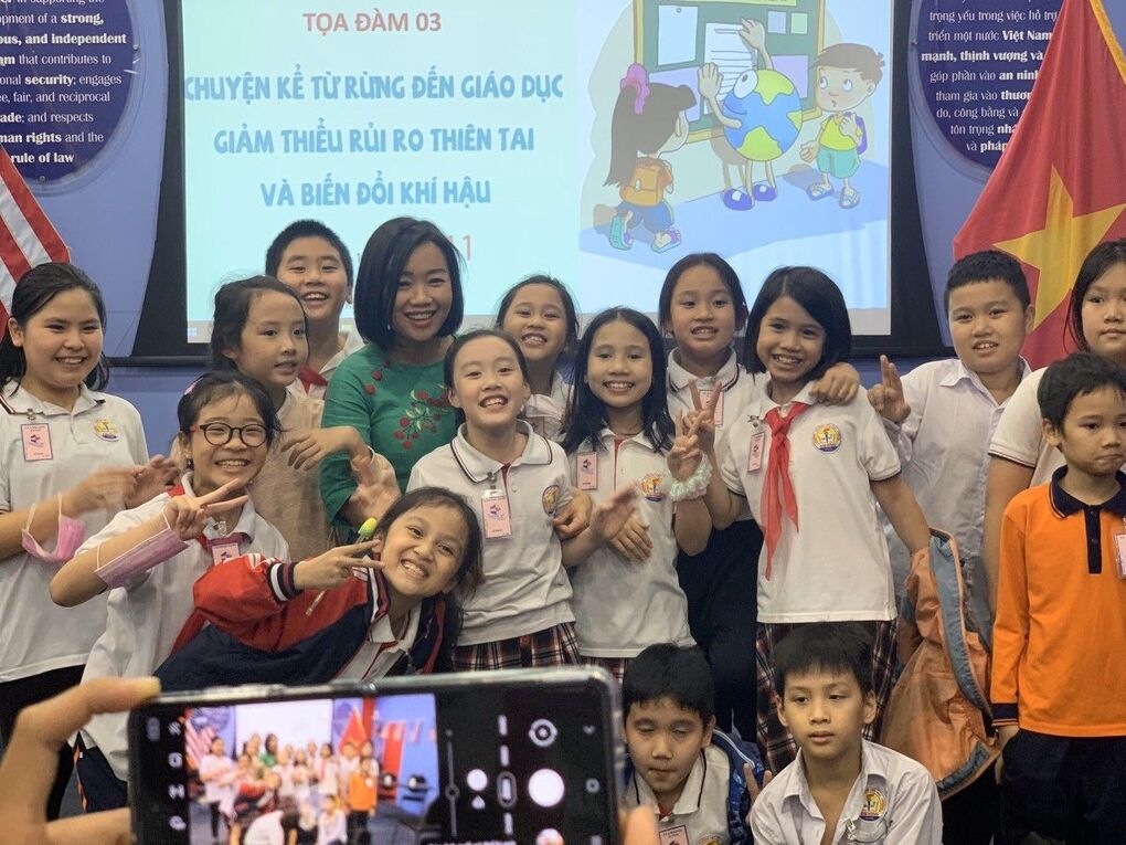 ĐÔI DÒNG SUY NGHĨ VỀ VIỆC GIÁO DỤC MÔI TRƯỜNG