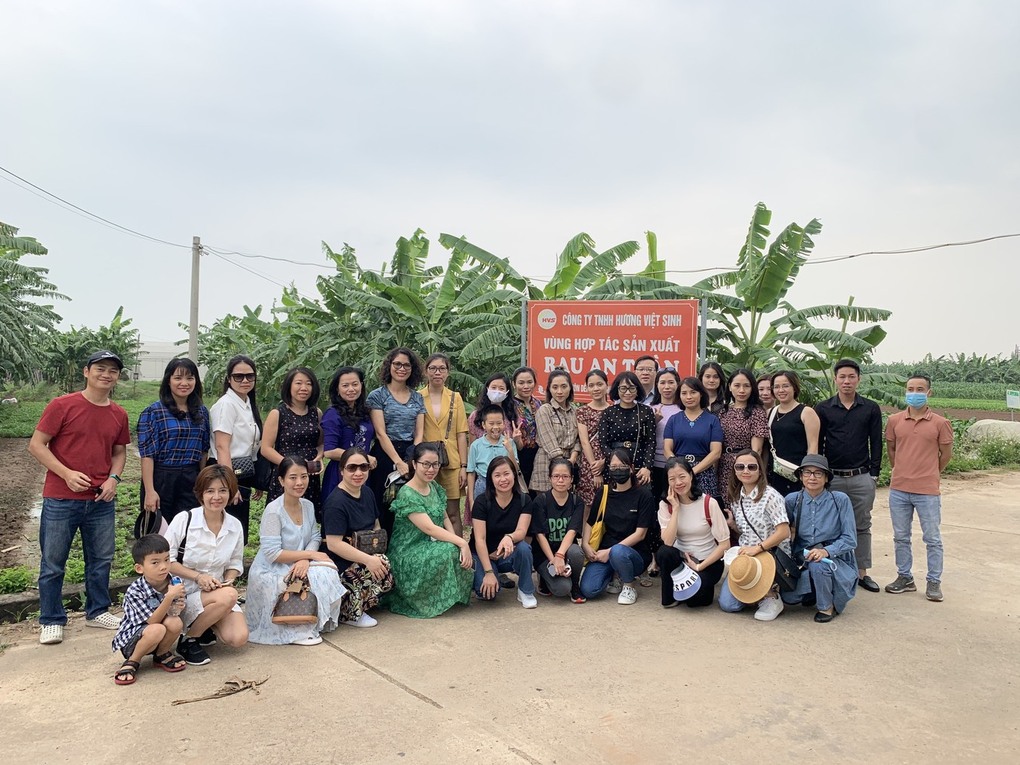 Trường Tiểu học Kim Đồng tham quan Công ty TNHH Hương Việt Sinh nhân dịp năm học mới 2022- 2023