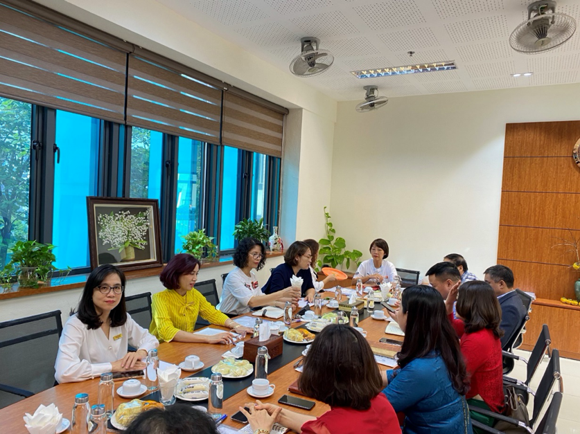 Trường Tiểu học Kim Đồng đón đoàn kiểm tra của phường Giảng Võ về công tác xây dựng và thực hiện quy chế dân chủ