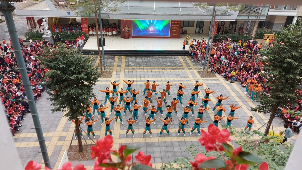 Khối lớp 5 đạt giải Nhất trong cuộc thi nhảy flashmob cấp Trường