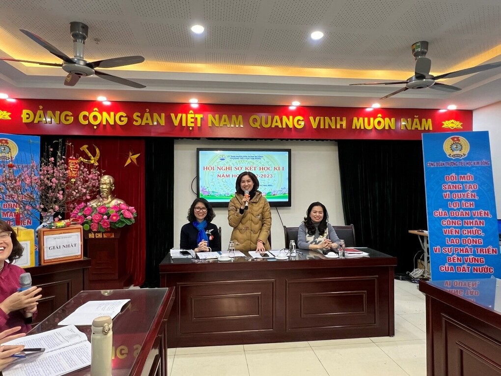 Trường Tiểu học Kim Đồng tổ chức Hội nghị Sơ kết học kì 1 năm học 2022-2023