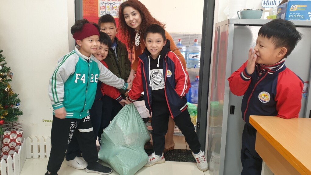 Lớp 1A1 tích cực tham gia các hoạt động của Trường Kim Đồng