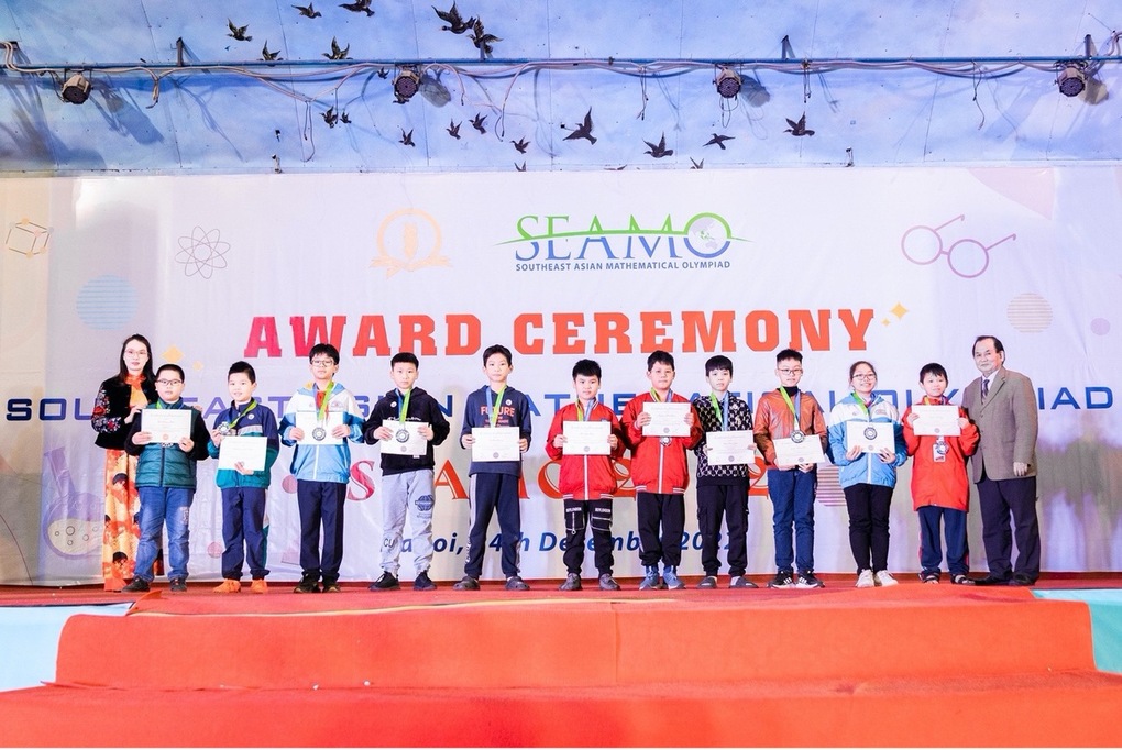 Học sinh Kim Đồng đạt thành tích rực rỡ Kì thi Đánh giá năng lực Toán tiếng Anh toàn cầu SEAMO 2022