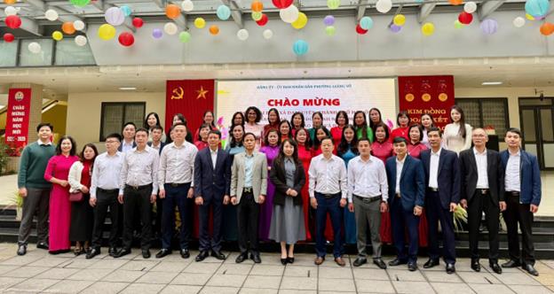 Đoàn cán bộ quản lý xã Đại Xuyên thăm và làm việc tại Trường Tiểu học Kim Đồng