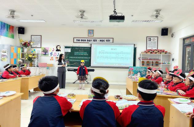 Hành trình khám phá âm nhạc của cô và trò trường Tiểu học Kim Đồng phường Giảng Võ