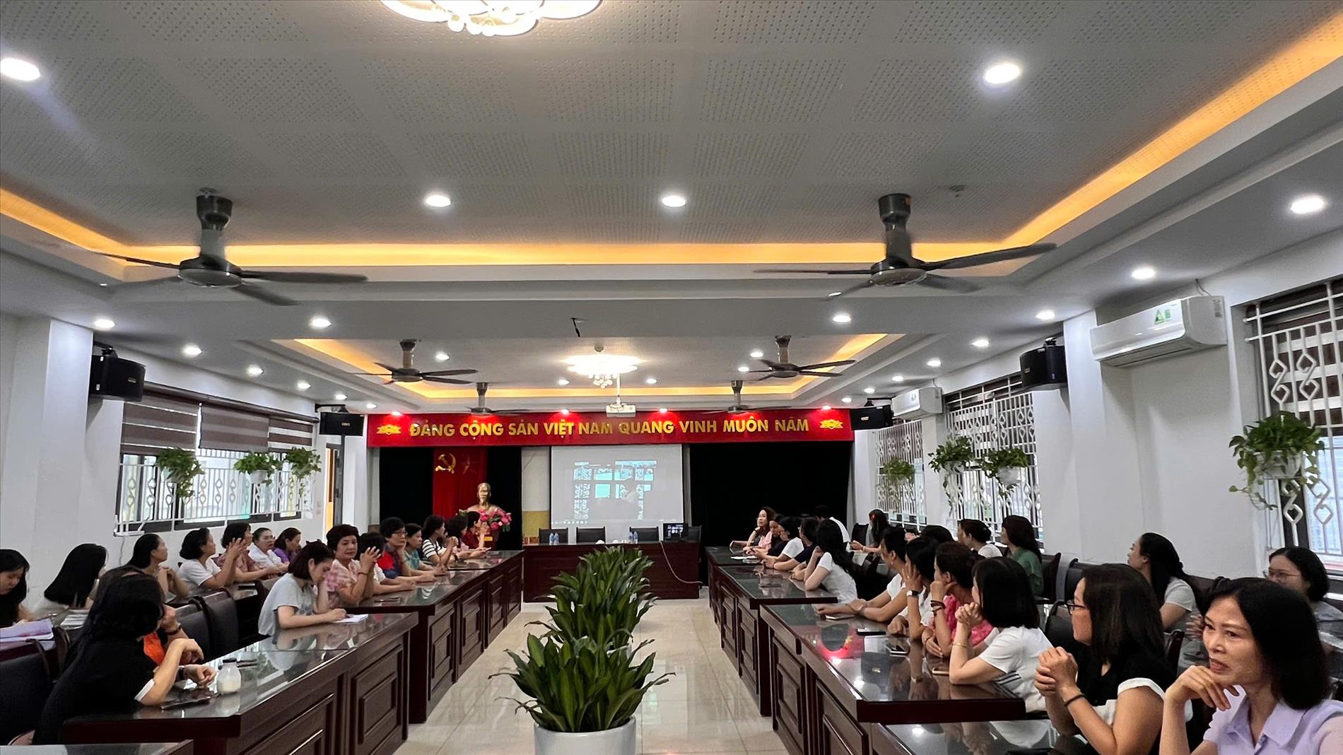 Trường Tiểu học Kim Đồng tham gia lớp Bồi dưỡng Chính trị Hè 2025 Phường Giảng Võ