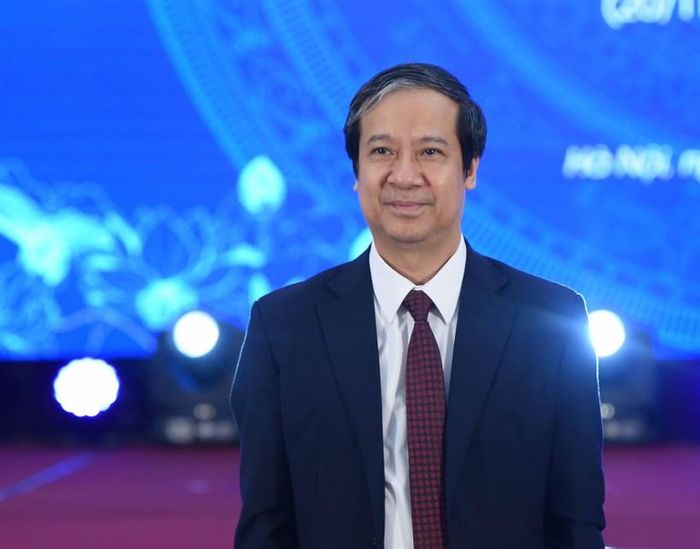 Bộ trưởng Nguyễn Kim Sơn.