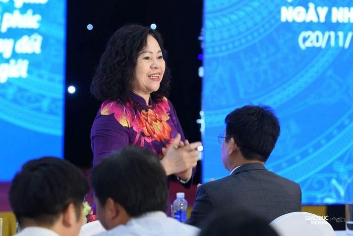 Thứ trưởng Ngô Thị Minh.