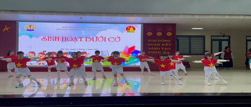 F:\Thoa\Tieu hoc kim dong 1A5\Sinh hoat duoi co\1.jpg