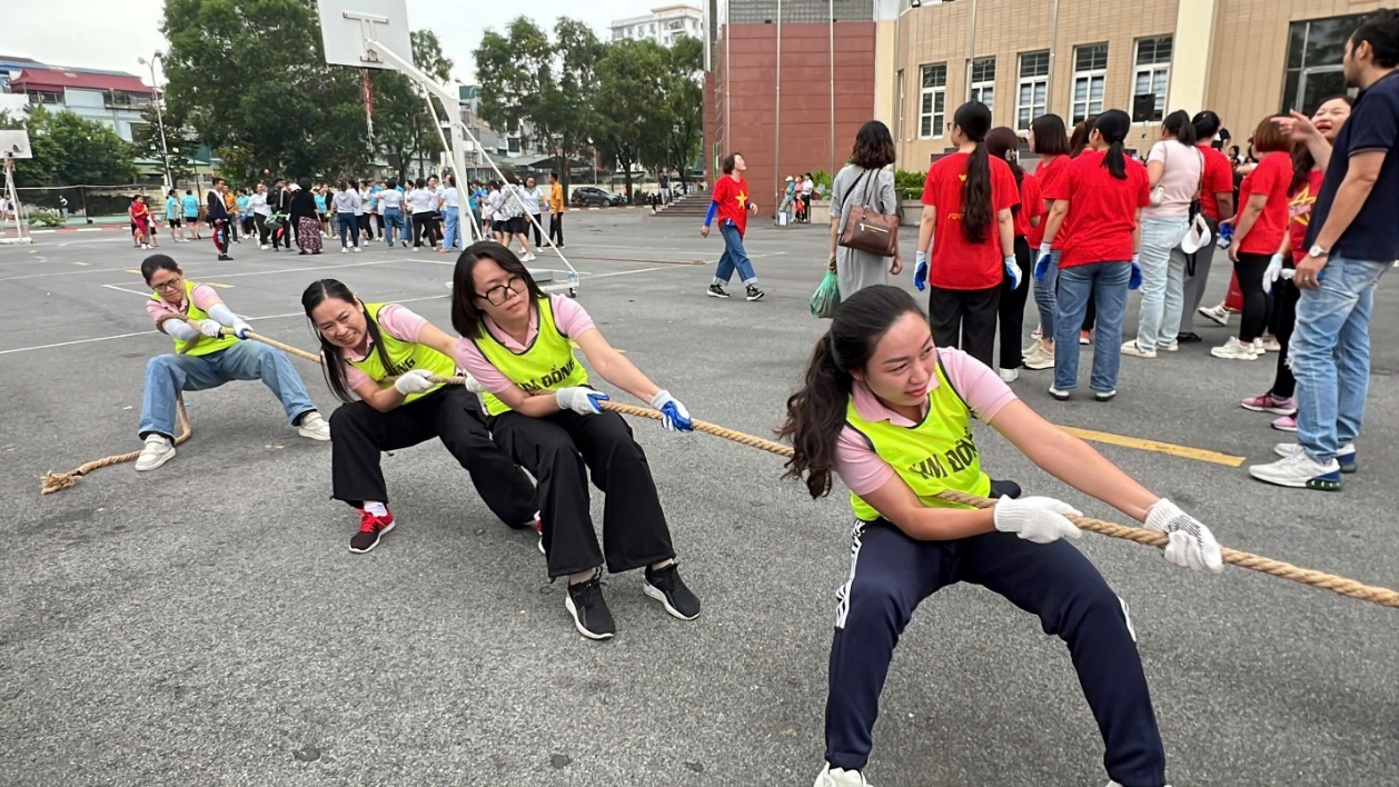 G:\Shared drives\3. CONG DOAN\1. ANH TU LIEU\NAM 2024-2025\THỂ THAO\27-10\z5971446040244_0cd8397143761d0b8e78caf878f40993.jpg