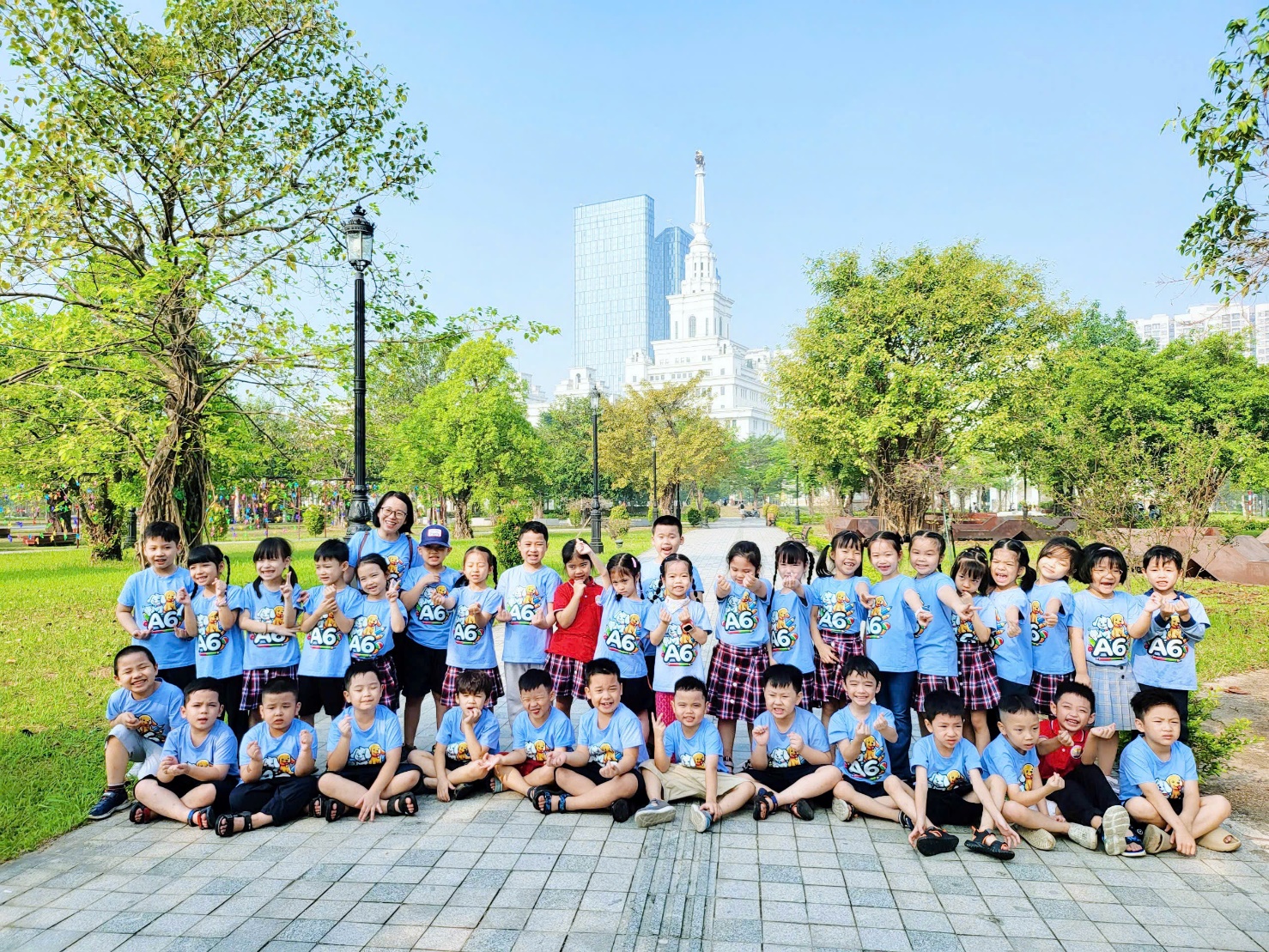 A group of children posing for a picture
Description automatically generated