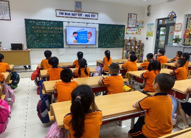 C:\Users\User-1\Desktop\Ảnh PCCC\z7060703180463_0a6e48d89ae1931412c88b762a1c2664.jpg