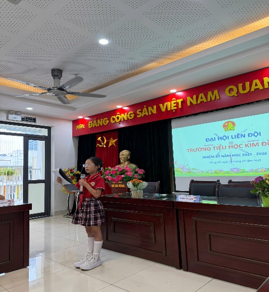 C:\Users\User-1\Desktop\Ảnh ĐHLĐ 2526\z7159034675669_c64318ab53ee57efaf4be9fb964f5d9a.jpg