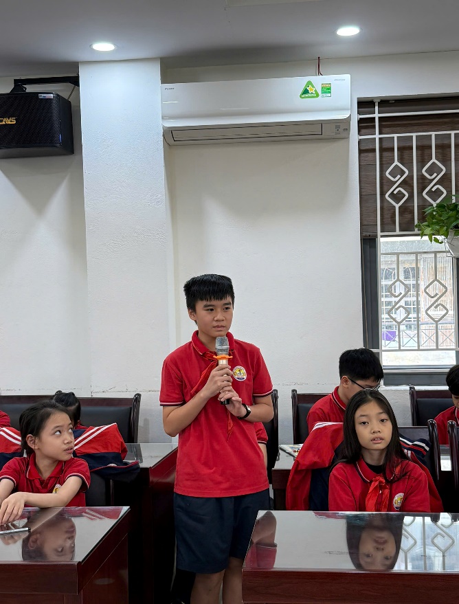 C:\Users\User-1\Desktop\Ảnh ĐHLĐ 2526\z7159034828663_29f9a3cf272d01322908f302fdd4bc42.jpg