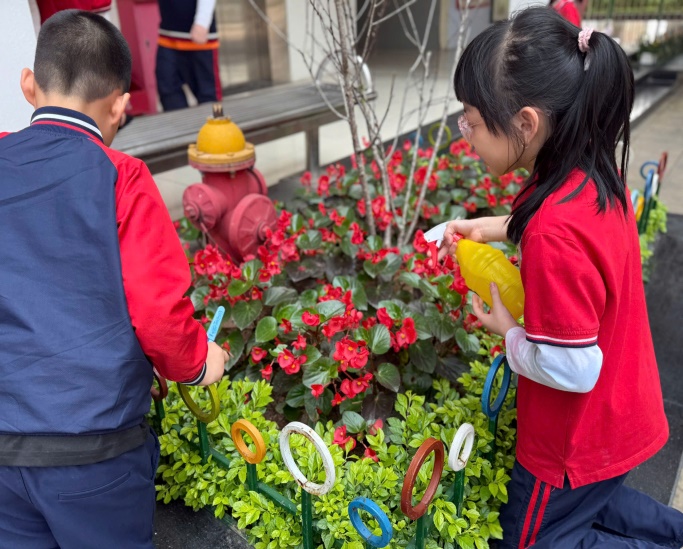 C:\Users\MinhThangPC.VN\Desktop\Chiến sỹ nhí\z6424462158770_b040fde5d4c4c76715da99ac79587afc.jpg