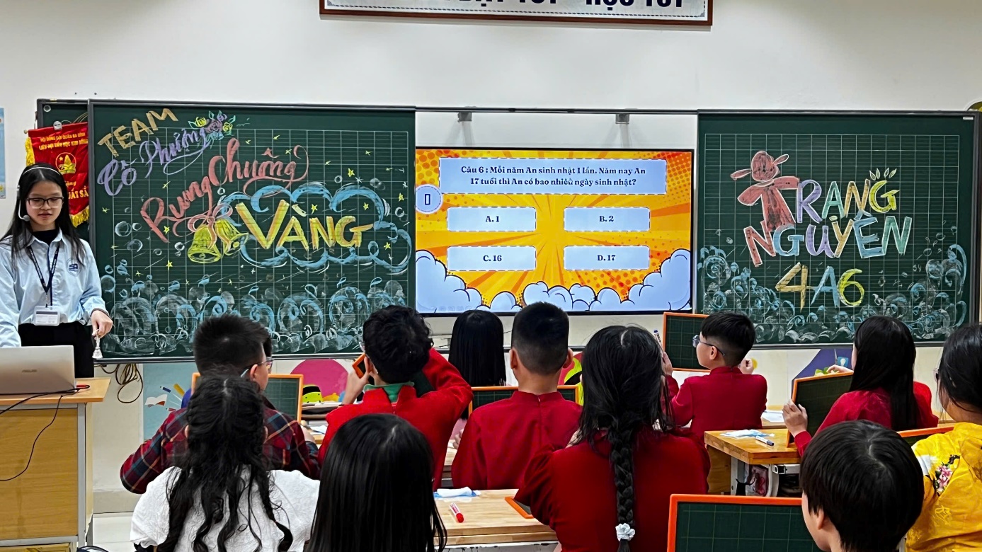 Ảnh có chứa trang phục, văn bản, người, phụ nữ

Nội dung do AI tạo ra có thể không chính xác.