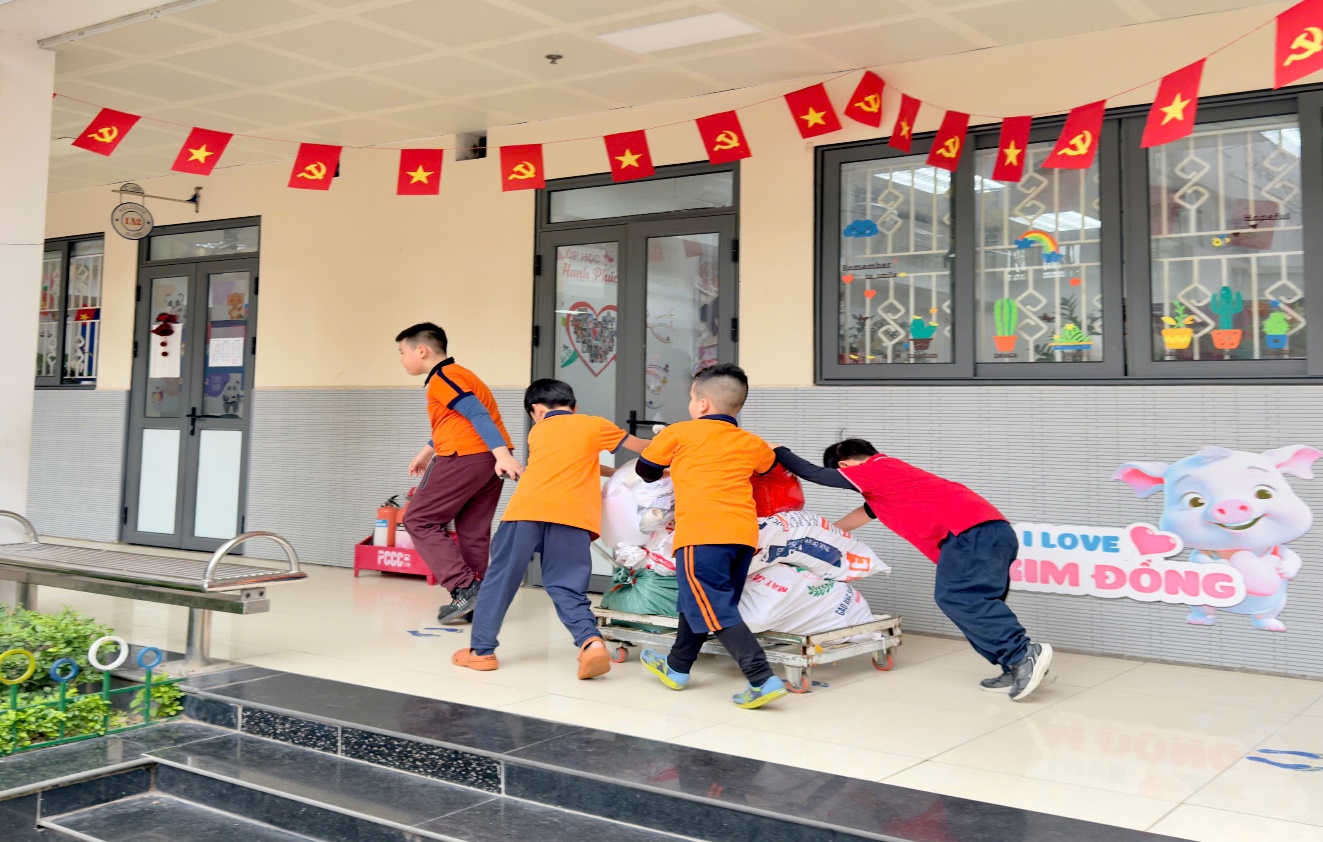 C:\Users\User-1\Desktop\hôm nay\z7456084501280_5dac44074e3fb8eb5084254de98150ea.jpg