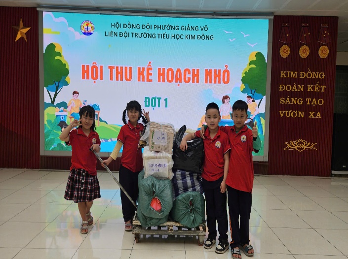 C:\Users\User-1\Desktop\hôm nay\z7449923147338_50b06a0ed4ac6db88a1da236e0878c54.jpg