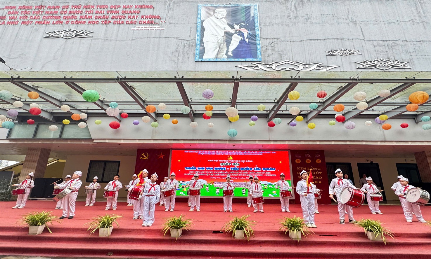 C:\Users\User-1\Desktop\95 năm\z7648658632582_d687958b74135e1a5ee8a902d5b8255d.jpg