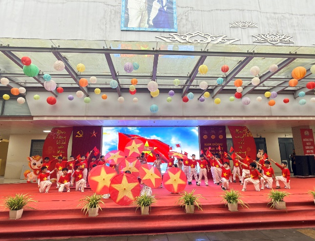 C:\Users\User-1\Desktop\Pháp luật\z7601213536875_4bfc8a44861724c817939eb4ac28caaa.jpg